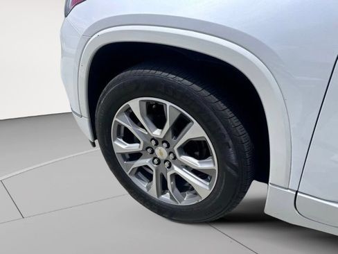 Used 2020 Chevrolet Traverse Premier w/ LPO, Floor Liner Package FWD image 27