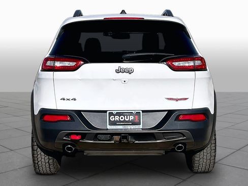 Used 2016 Jeep Cherokee Trailhawk w/ Comfort/Convenience Group AWD/4WD image 5