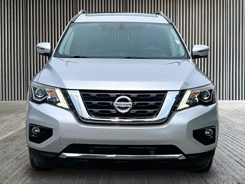 Used 2017 Nissan Pathfinder SL w/ SL Premium Package AWD/4WD image 4