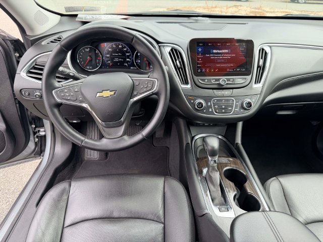 Used 2024 Chevrolet Malibu LT FWD image 17