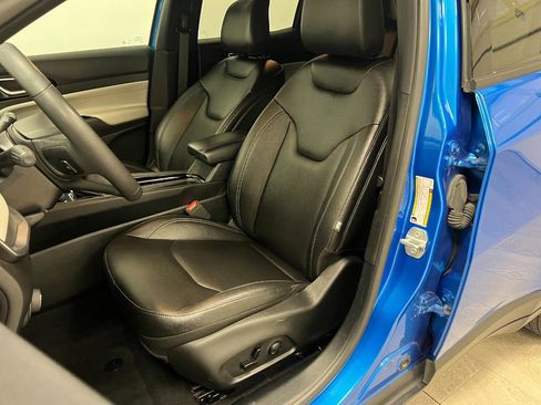 Used 2025 Jeep Compass Limited AWD/4WD image 22