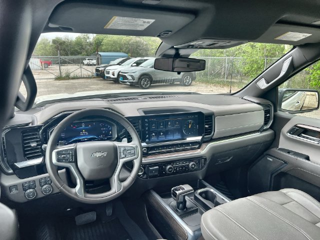 Certified 2024 Chevrolet Silverado 1500 RST AWD/4WD image 10