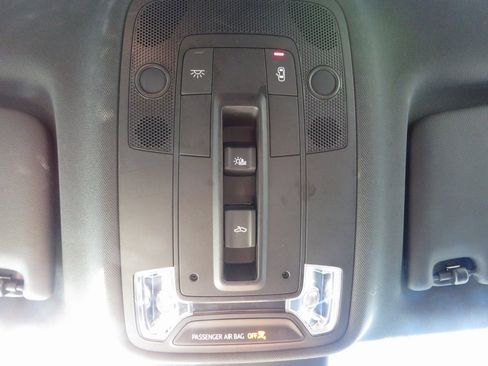 Used 2019 Audi Q3 2.0T Premium image 28