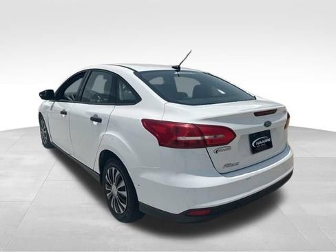 Used 2017 Ford Focus S FWD image 5