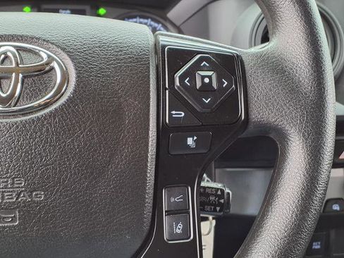 Used 2022 Toyota Tacoma SR image 12