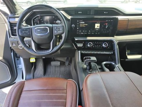 Used 2026 GMC Sierra 1500 Denali Ultimate AWD/4WD image 3