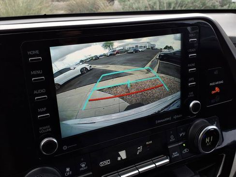 Used 2022 Toyota Highlander Bronze Edition image 29