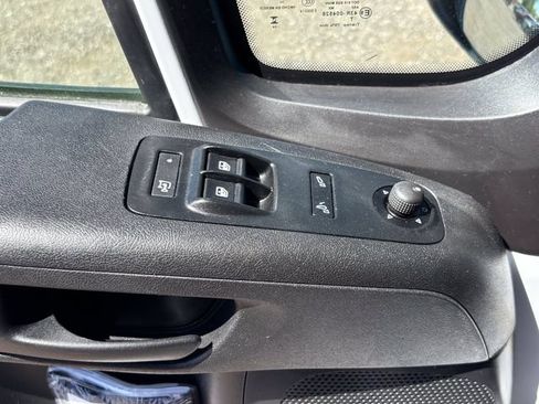 Used 2024 RAM ProMaster 2500 w/ Convenience Group FWD image 21