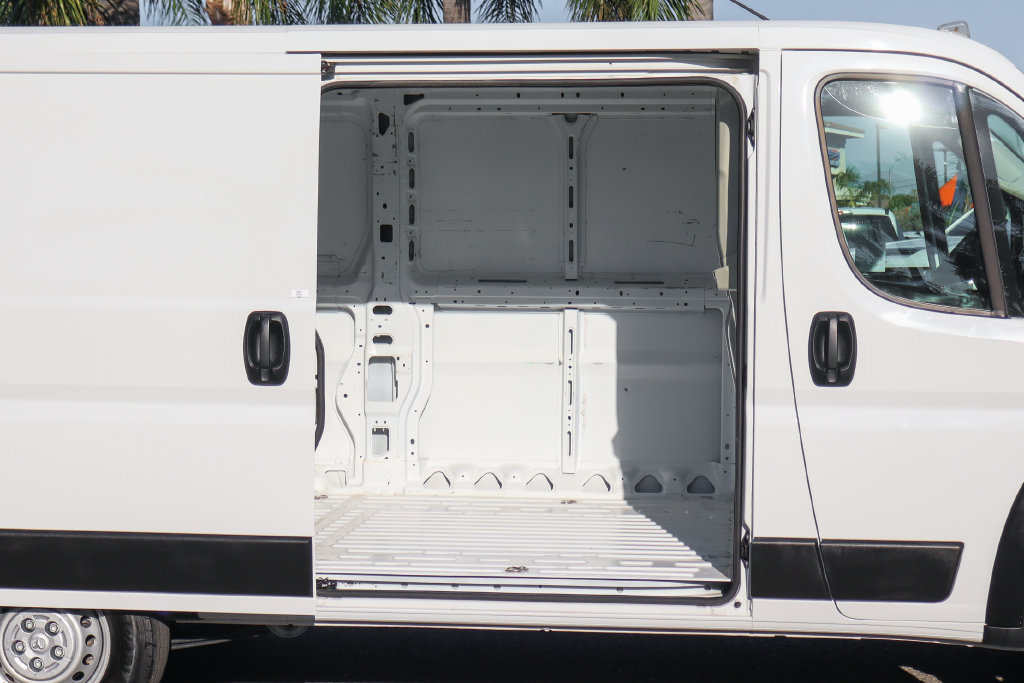 Used 2025 RAM ProMaster 2500 FWD image 11