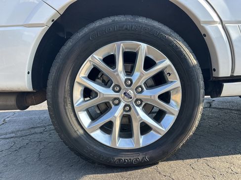 Used 2017 Ford Expedition Limited w/ Equipment Group 301A RWD image 18