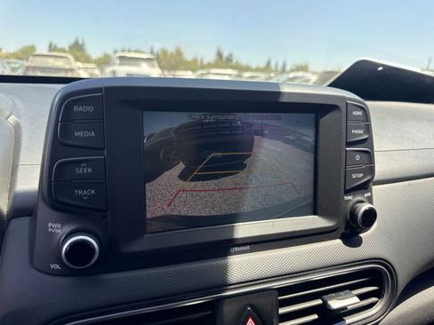 Used 2021 Hyundai Kona SE AWD/4WD image 28