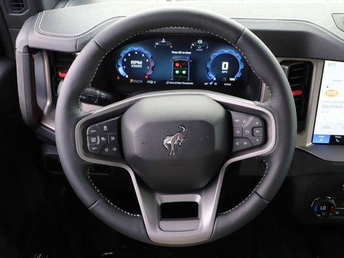 New 2026 Ford Bronco Outer Banks w/ Sasquatch Package AWD/4WD image 21