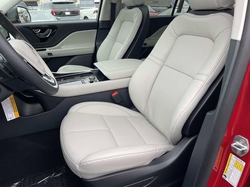 New 2026 Lincoln Aviator AWD image 20