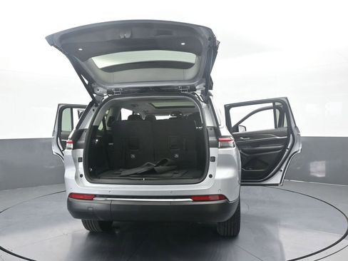 Used 2023 Jeep Grand Cherokee L Limited image 76