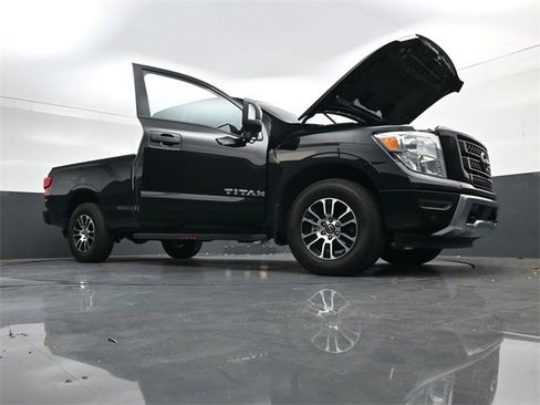 Used 2024 Nissan Titan SV w/ SV Utility Package image 43