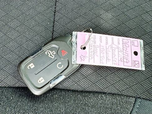 Used 2019 Chevrolet Silverado 1500 LT w/ Texas Edition image 37