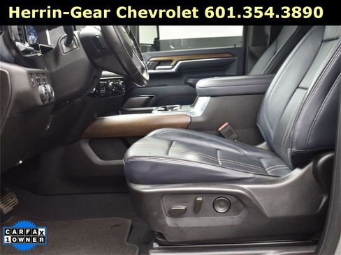 Used 2024 Chevrolet Silverado 2500 High Country image 12