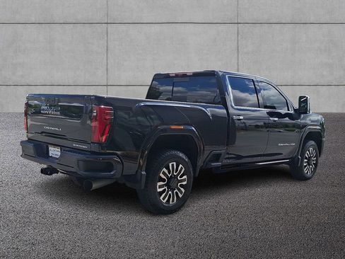 Used 2024 GMC Sierra 2500 Denali Ultimate AWD/4WD image 4