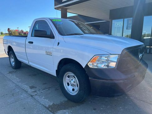 Used 2018 RAM 1500 Express image 11