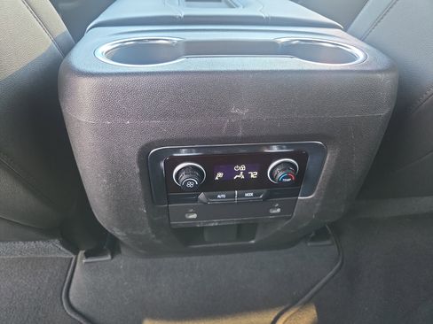 Used 2021 Chevrolet Tahoe LT AWD/4WD image 23