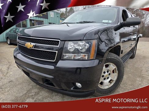 Used 2012 Chevrolet Suburban LT w/ Luxury Package AWD/4WD image 1
