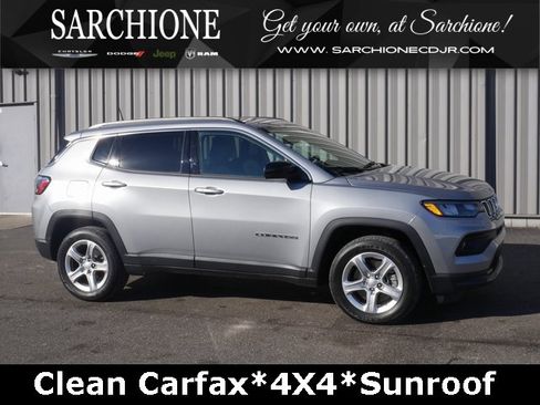 Used 2024 Jeep Compass Latitude w/ Sun and Sound Group image 1
