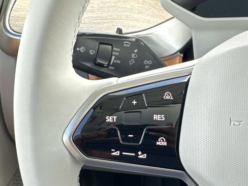 New 2025 Volkswagen ID. Buzz Pro S Plus image 16