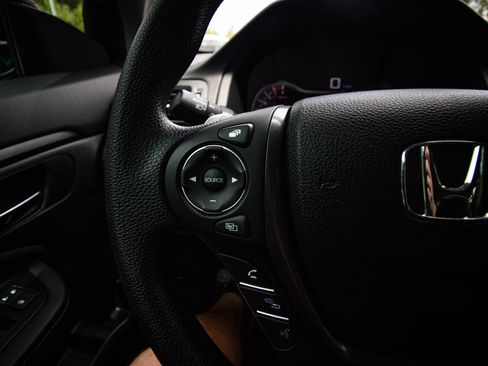 Certified 2023 Honda Ridgeline Sport image 19