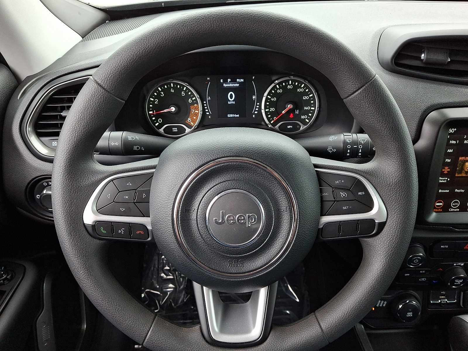 Used 2023 Jeep Renegade Latitude AWD/4WD image 19