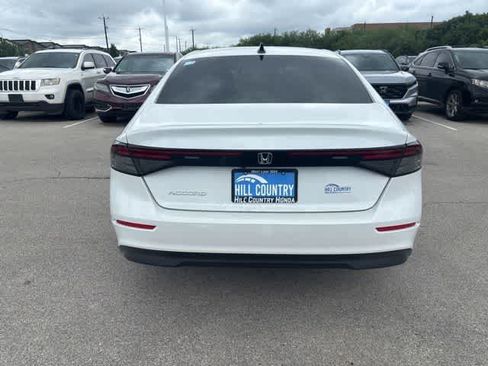 Used 2025 Honda Accord SE image 4