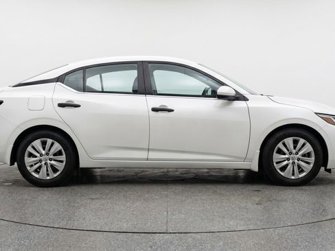 Used 2025 Nissan Sentra S FWD image 11