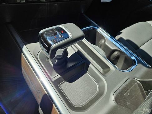 New 2026 GMC Sierra 1500 SLT AWD/4WD image 29