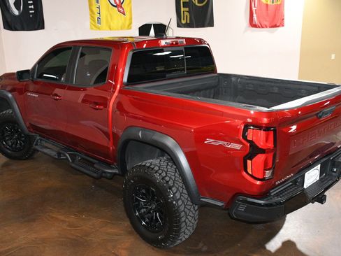 Used 2025 Chevrolet Colorado ZR2 w/ Technology Package AWD/4WD image 80