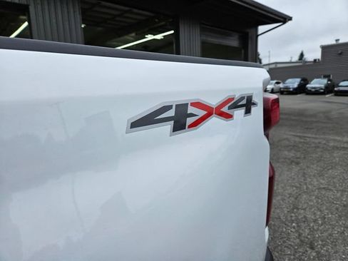Used 2025 Chevrolet Silverado 2500 LT w/ Convenience Package AWD/4WD image 13