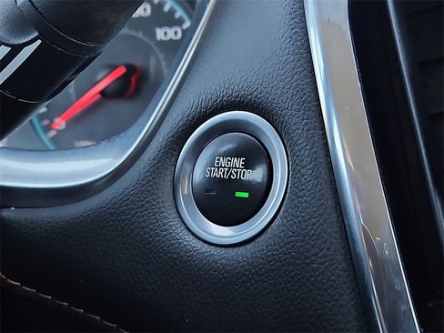 Used 2020 Chevrolet Traverse LS image 25