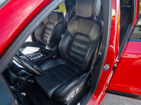 Used 2017 Porsche Macan GTS AWD/4WD image 19
