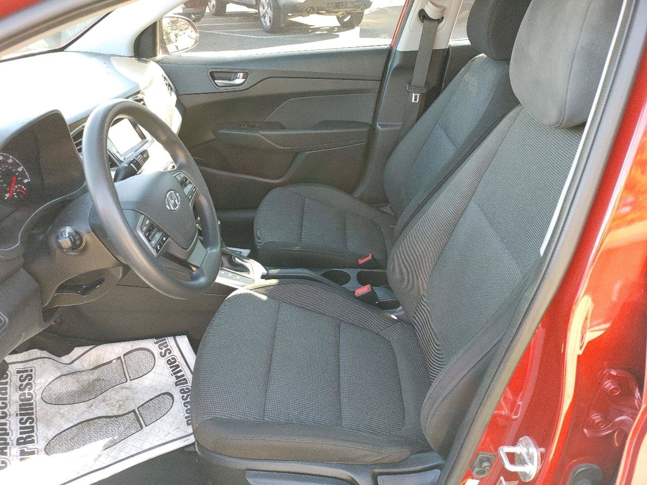 Used 2019 Hyundai Accent SE FWD image 10