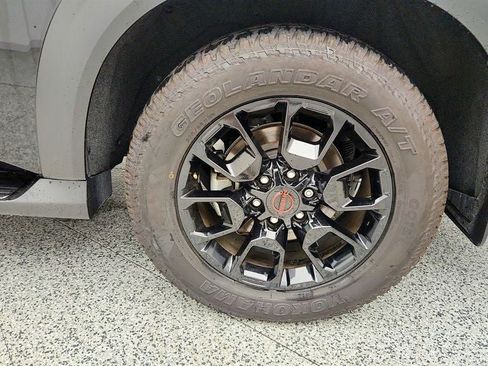 Used 2025 Nissan Armada PRO-4X AWD/4WD image 9