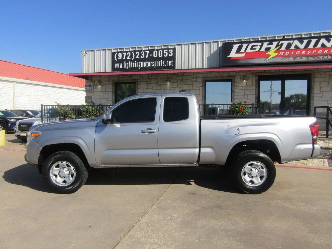 Used 2020 Toyota Tacoma SR w/ SR Convenience Package RWD image 2