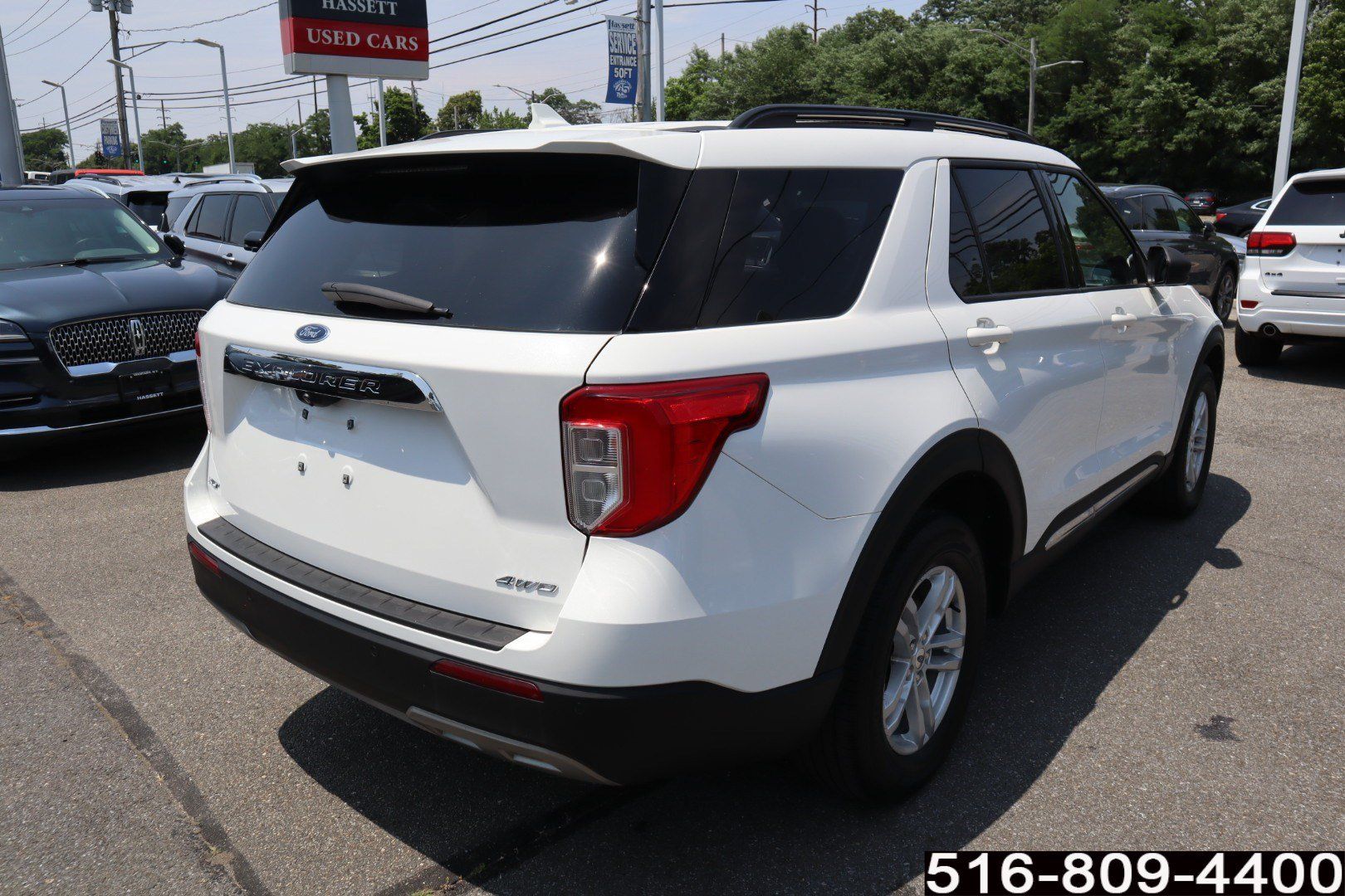 Used 2022 Ford Explorer XLT w/ Equipment Group 202A AWD/4WD image 5