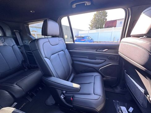 New 2026 Jeep Grand Cherokee L Limited w/ Limited Altitude Package image 22