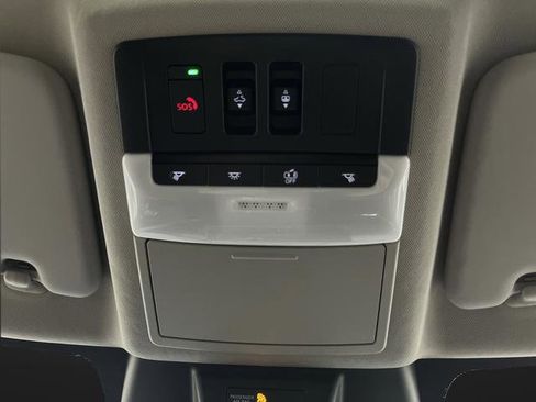 Used 2025 Nissan Rogue Platinum w/ Tech Package image 26