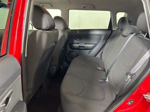 Used 2013 Kia Soul FWD image 24