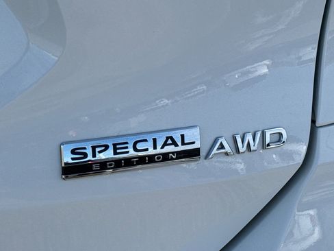 Used 2020 Nissan Rogue S w/ Special Edition Package image 8