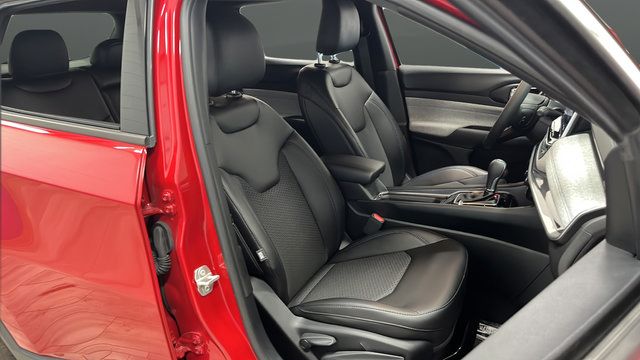 Used 2024 Jeep Compass Latitude AWD/4WD image 23