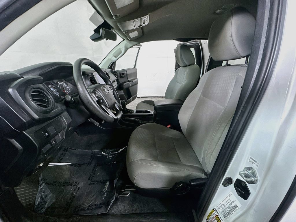 Used 2022 Toyota Tacoma SR RWD image 16