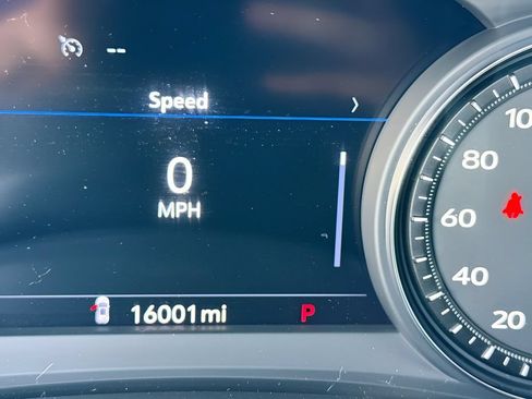 Used 2022 Cadillac XT5 Sportv w/ Technology Package AWD/4WD image 12