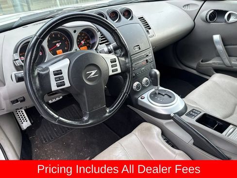 Used 2006 Nissan 350Z Touring RWD image 5