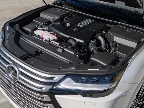 New 2026 Lexus LX 600 4WD w/ Luxury Package image 5