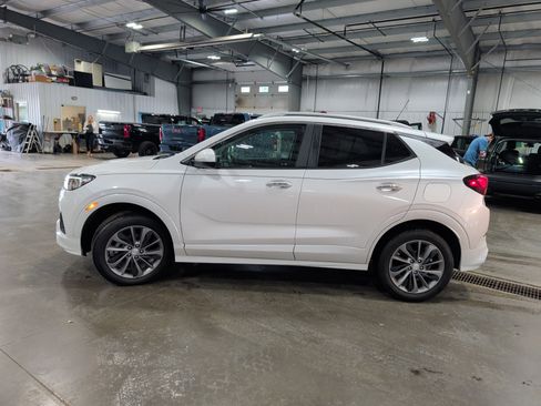 Used 2023 Buick Encore GX Select w/ Sport Touring Package AWD/4WD image 5
